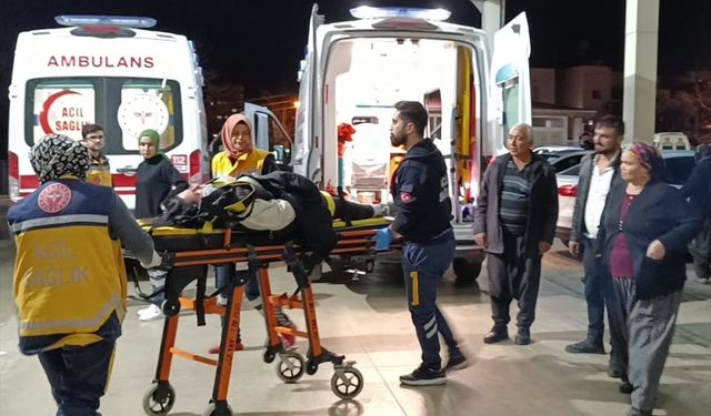 Adana'da uçuruma devrilen otomobildeki 4 kişi yaralandı