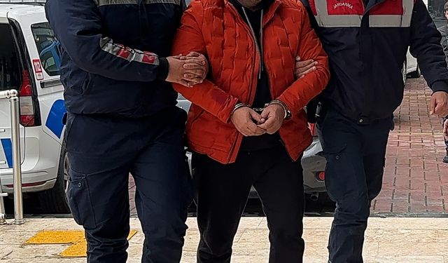 Antalya'da müebbet hapis cezası bulunan firari hükümlü yakalandı