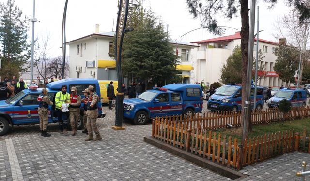 GÜNCELLEME - Erzincan'da maden ocağındaki toprak kaymasına ilişkin 6 zanlıya tutuklama talebi