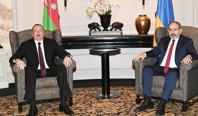 Peşinyan ve Aliyev 'barış müzakereleri' için bir araya geldi