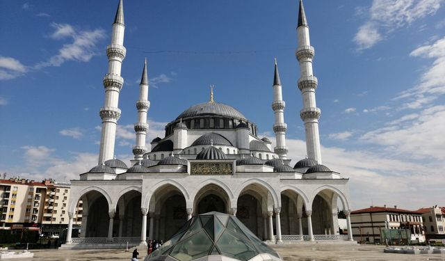 Arefe Günü Neler Yapılır? Dualar, Namazlar ve Manevi Hazırlıklar