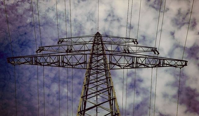 Enerji ve Tabii Kaynaklar Bakanı Bayraktar'dan 'elektrik ve doğalgaz' zammı açıklaması