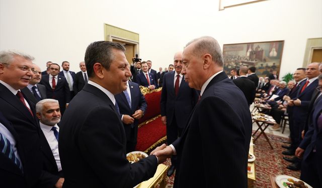Erdoğan ve Özgür Özel Meclis'te bir araya geldi