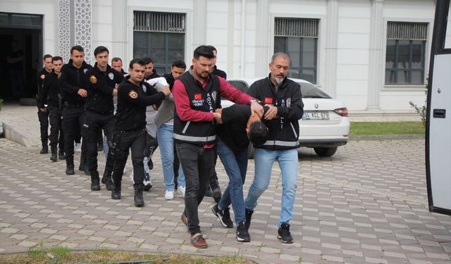 GÜNCELLEME - Kocaeli'de kahvehanede bir kişinin silahla öldürülmesine ilişkin 2 kişi tutuklandı