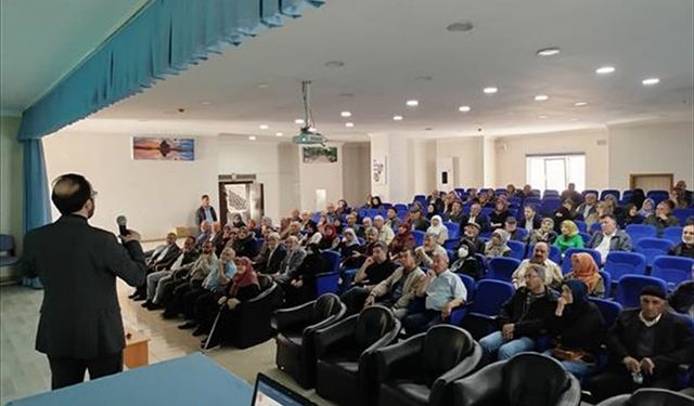 Kırşehir'de 180 hacı adayı için eğitim semineri düzenlendi
