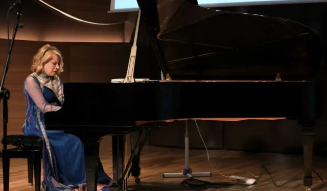 KKTC'li piyanist Rüya Taner Hatay'da piyano dinletisi sundu