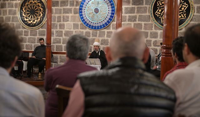 Ankara'da "Mesnevi Sohbetleri"nin ikincisi yapıldı