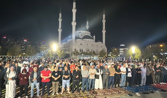 İstanbul'da İsrail'in Gazze'ye yönelik saldırıları protesto edildi