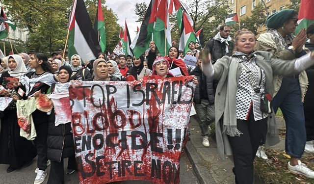 Almanya'da İsrail’in Gazze’de işlediği soykırım ve Alman polisinin şiddeti protesto edildi