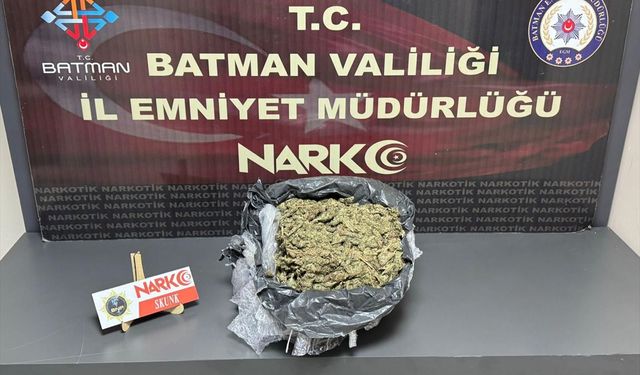 Batman'da bir otomobilde 2 kilo 40 gram sentetik uyuşturucu ele geçirildi