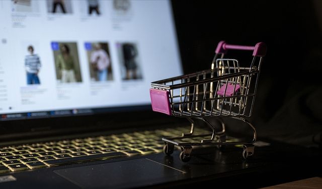 Online alışveriş yapanlara "e-Ticaret’te sanal kart kullanın" uyarısı