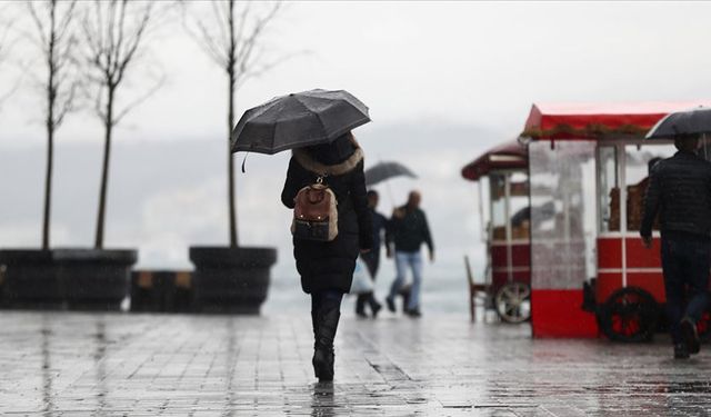 İstanbul'da sıcaklıklar 5 derece birden düşecek: Kuvvetli yağış bekleniyor