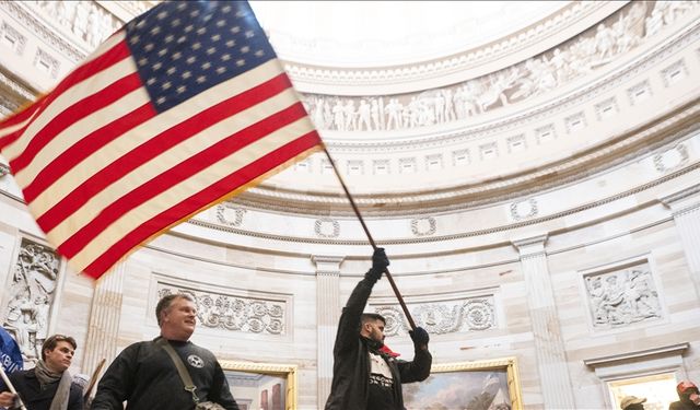 Trump'ın 6 Ocak Kongre baskınına karışanlara yönelik toplu af kararnamesi tartışılıyor