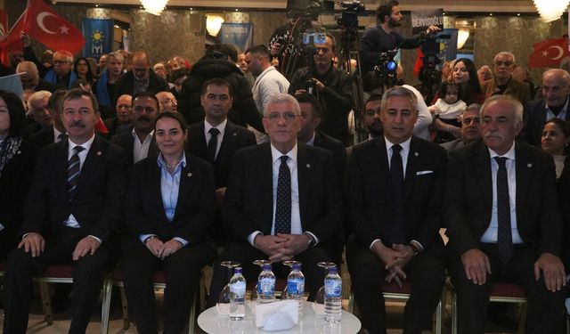 İYİ Parti Genel Başkanı Dervişoğlu, Adana'da Genişletilmiş İl Divan Toplantısı'na katıldı