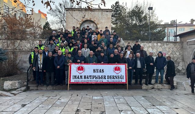 Önder Sivas İmam Hatipliler Derneği sabah namazında buluştu