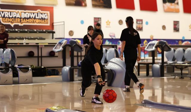 Süper Lig ve 1. Lig Bowling Türkiye Şampiyonası Samsun'da başladı