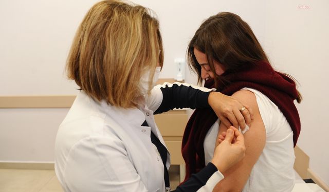 Karşıyaka'da gençlere ücretsiz HPV aşısı