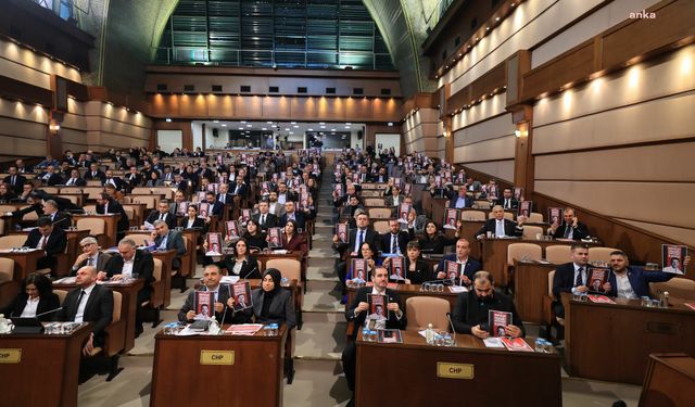 İBB Meclisi'nde Rıza Akpolat'ın tutuklanmasına protesto