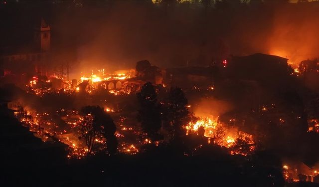 Los Angeles'ta çıkan yeni yangın birkaç saatte 3 bin hektardan fazla alana yayıldı