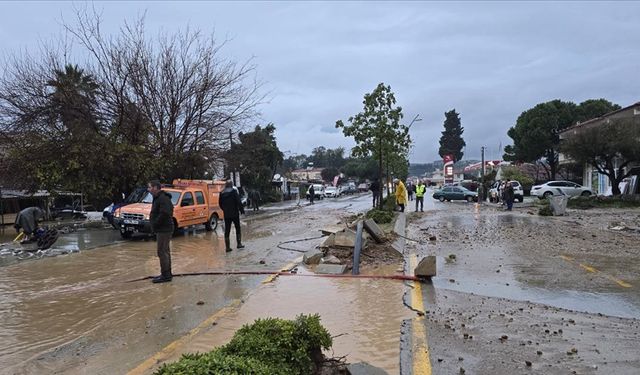 Muğla'da sağanak yağış: Evleri su bastı, tarım alanları su altında kaldı