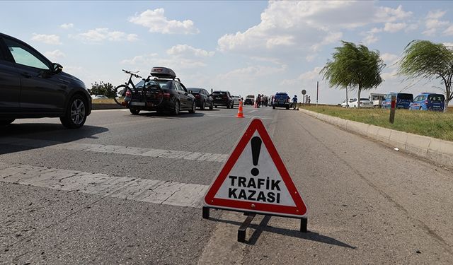 Tokat'ta Trafik Kazası: Araç Devrildi, Çok Sayıda Yaralı Var