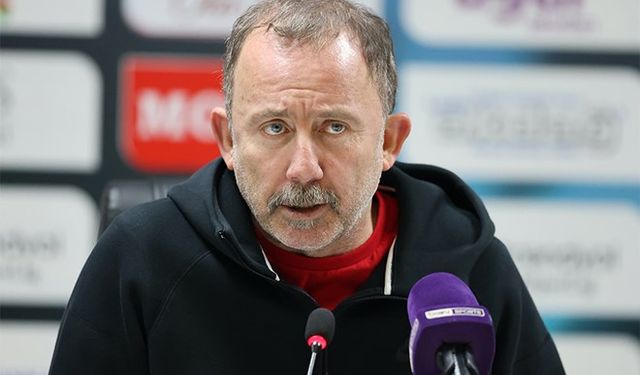 Sergen Yalçın: Beşiktaş'ta futbol hayatı bitmiş oyuncular var