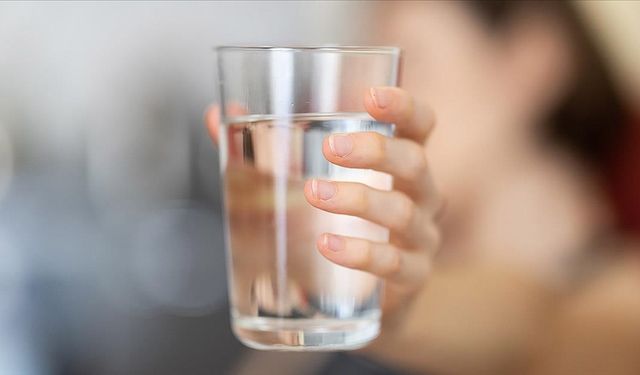 Günde Kaç Bardak Su İçilmeli? Su Tüketimi Rehberi