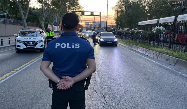"Huzur İstanbul" uygulamasında bir günde 1035 şüpheli gözaltına alındı