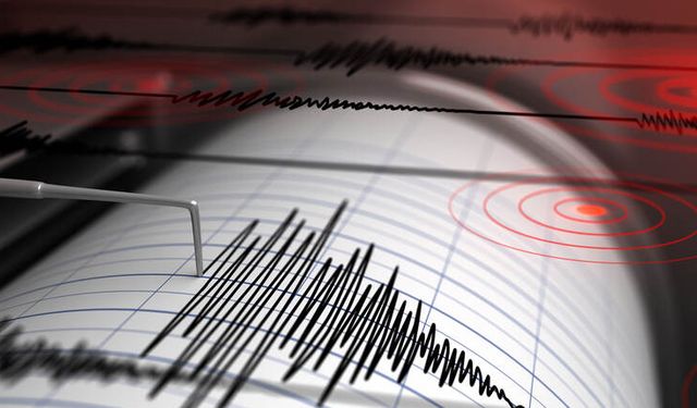 Marmara Denizi'nde 3,8 büyüklüğünde deprem! Büyükçekmece'den hissedildi