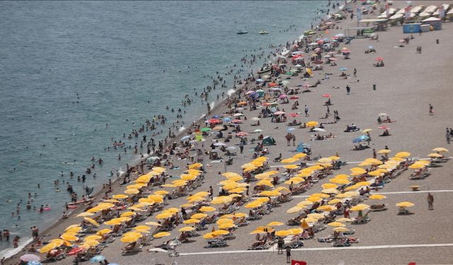 Antalya'da bayram yoğunluğu