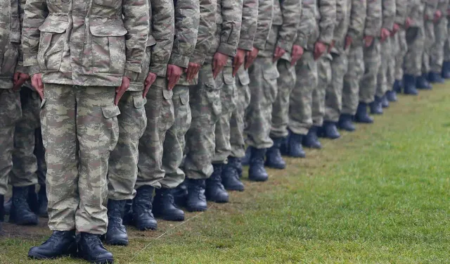 TSK'da rütbe bekleme sürelerine yeni düzenleme