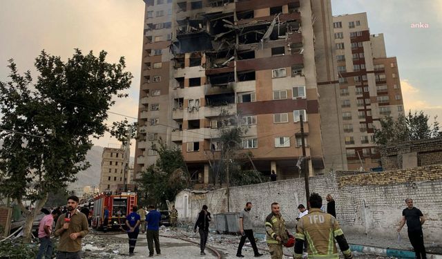 İran İsrail saldırılarında hayatını kaybedenlerin sayısını açıkladı