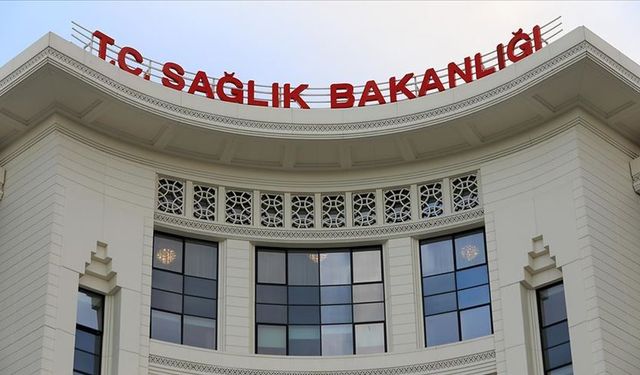 Bakanlık duyurdu: Sağlık-1 Botu'ndaki patlamada ölü ve yaralı var!