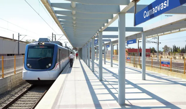 15 Temmuz'da İzmir'de Hangi Toplu Taşıma Araçları Ücretsiz? İZBAN, ESHOT, Metro, Tramvay ve Vapur Ücretsiz mi?