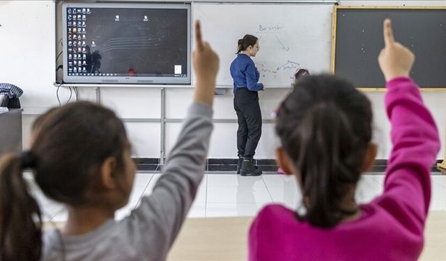 Yusuf Tekin: Öğretmenlerimizin yer değiştirme tercihleri 23-24 Eylül'de alınacak