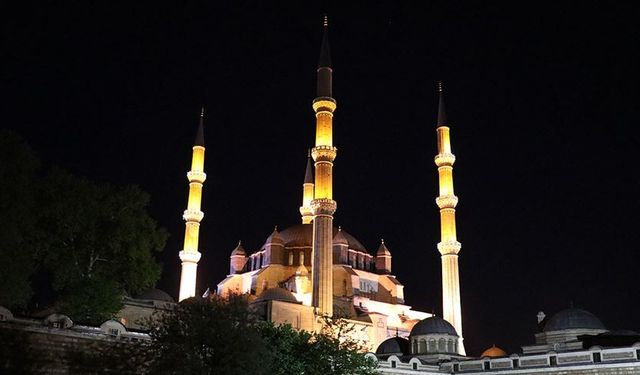 2026 Mevlid Kandili hangi güne denk geliyor? Diyanet'in 2026 dini günler takvimi yayımlandı mı?