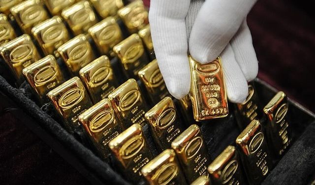 Piyasalarda altın baskısı sürüyor: "Ons altında 2025'teki durum zor"
