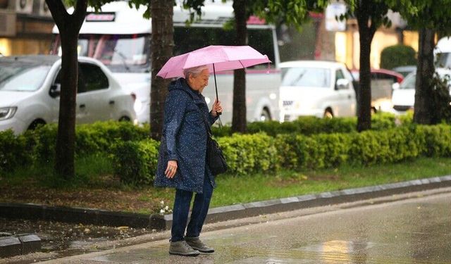 İçişleri Bakanlığı ve Meteoroloji'den son dakika hava durumu uyarısı: Fırtına, kar ve sel tehlikesi