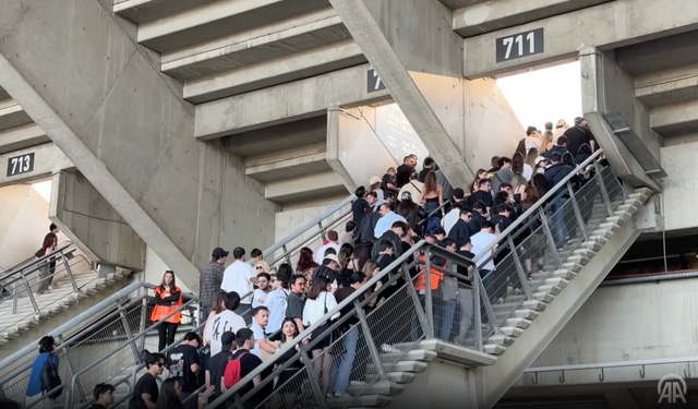 Hayranları akın etti: Kanye West İstanbul konseri öncesi toplu ulaşımda izdiham