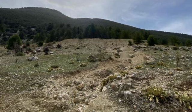 Finike'de 24 yıl sürmesi planlanan mermer ocağı projesine "ÇED Olumlu" kararı: Arazi doğal haline geri dönemeyecek