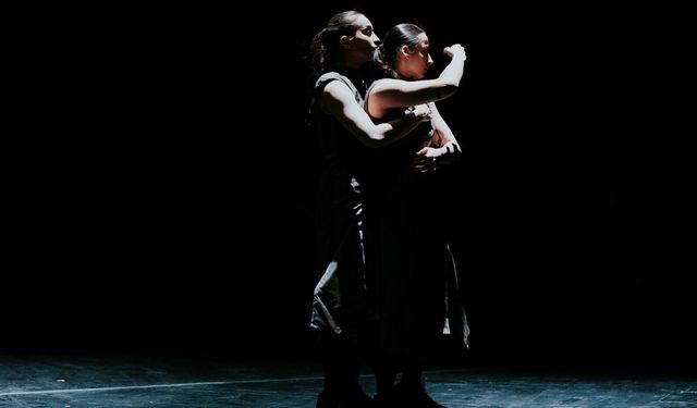 Ekin Bernay’ın "Human Was" performansı Arter'de