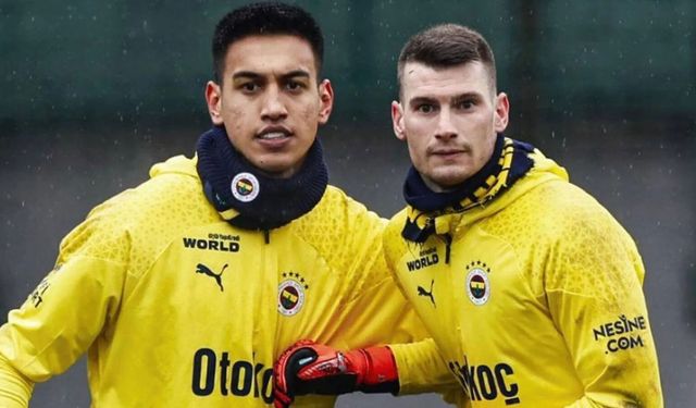 Fenerbahçe'de kaleci operasyonu: İki isimle ayrılık kapıda
