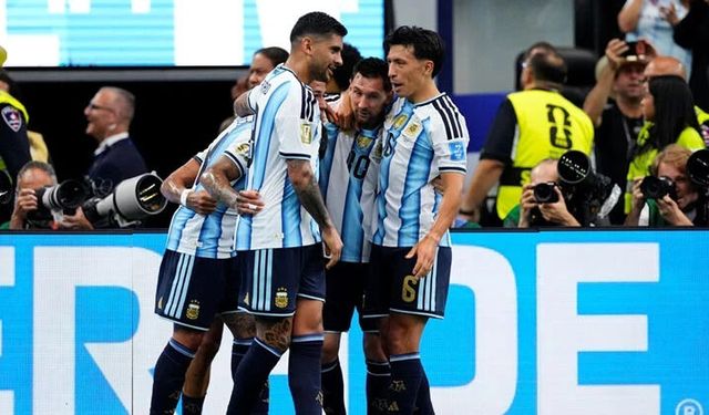 Arjantin, Dünya Kupası’nda Avusturya’yı 2-0 mağlup etti: Messi tarihe geçti