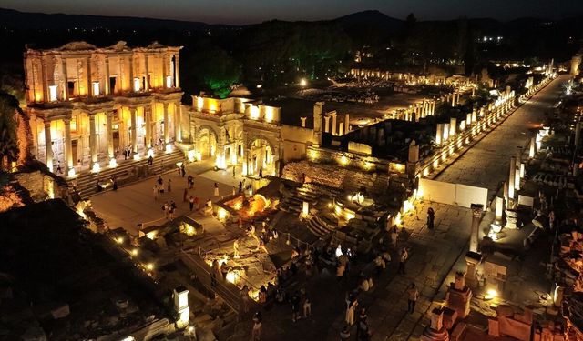 Efes Antik Kenti’nde gece müzeciliği başladı