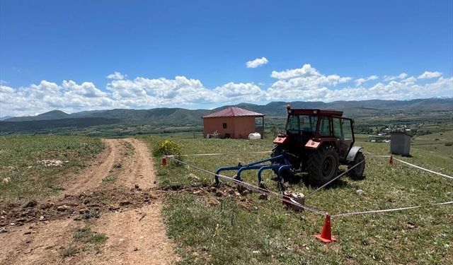 Gümüşhane Kelkit’te tarlaya giden kişi traktörde ölü bulundu