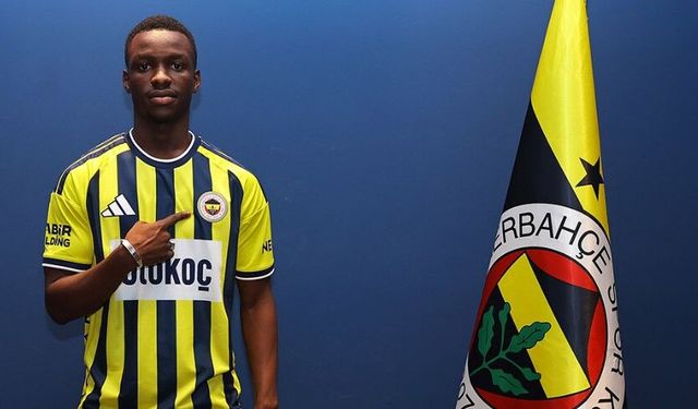 Fenerbahçe, Amara Diouf ile 5 yıllık sözleşme imzaladı