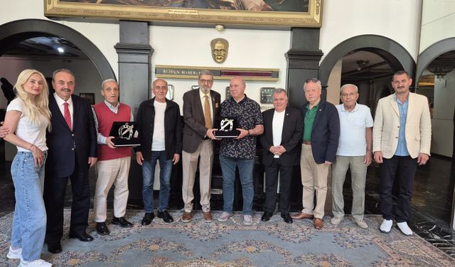 Ankara Atlı Spor Kulübü'nden Başkan Nazmi Bilgin’e teşekkür plaketi