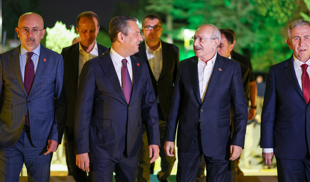 CHP'de Özel ve Kılıçdaroğlu'nun avukatları bir araya gelecek