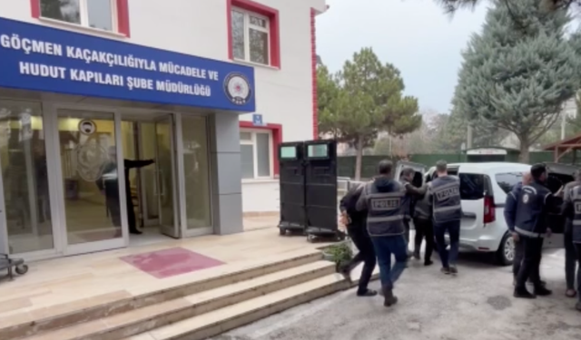 5 ilde göçmen kaçakçılığı operasyonu: 10 şüpheli tutuklandı