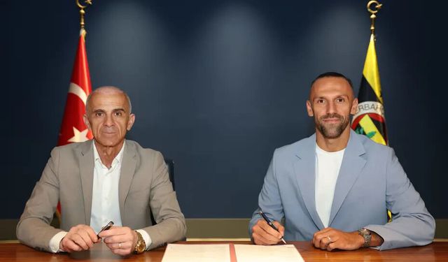 Fenerbahçe, Vedat Muriqi ile 3 yıllık sözleşme imzaladı